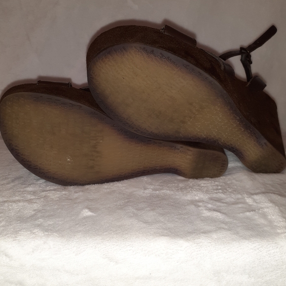 Nine West wedges. Size 8. Never worn - Picture 6 of 6